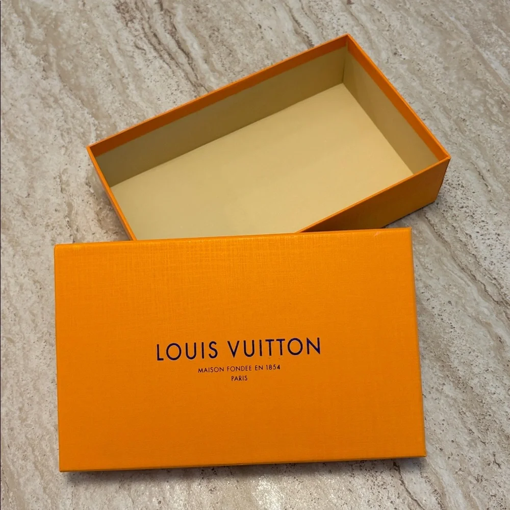 Louis Vuitton Orange Box with Blue Logo - Picture 3 of 5